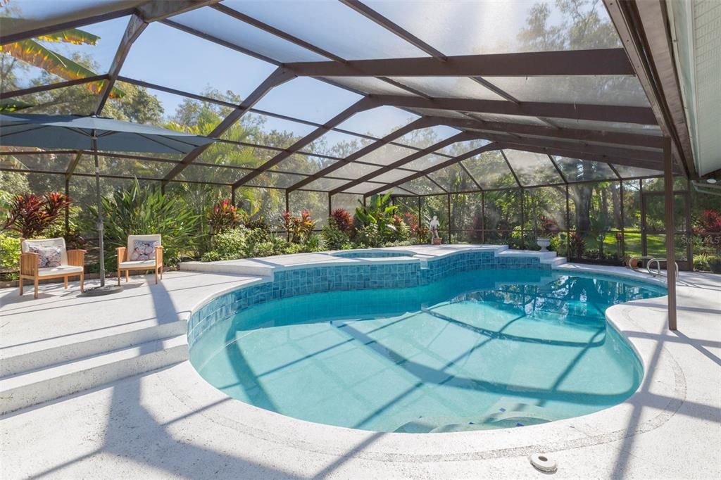 For Sale: $949,900 (4 beds, 2 baths, 2550 Square Feet)