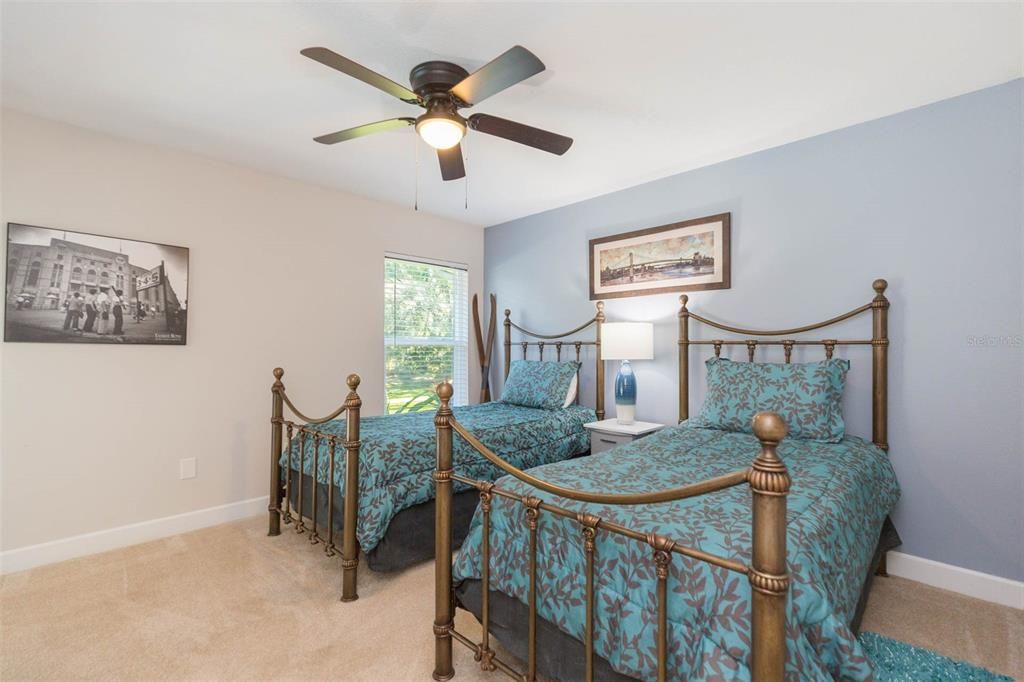 For Sale: $949,900 (4 beds, 2 baths, 2550 Square Feet)