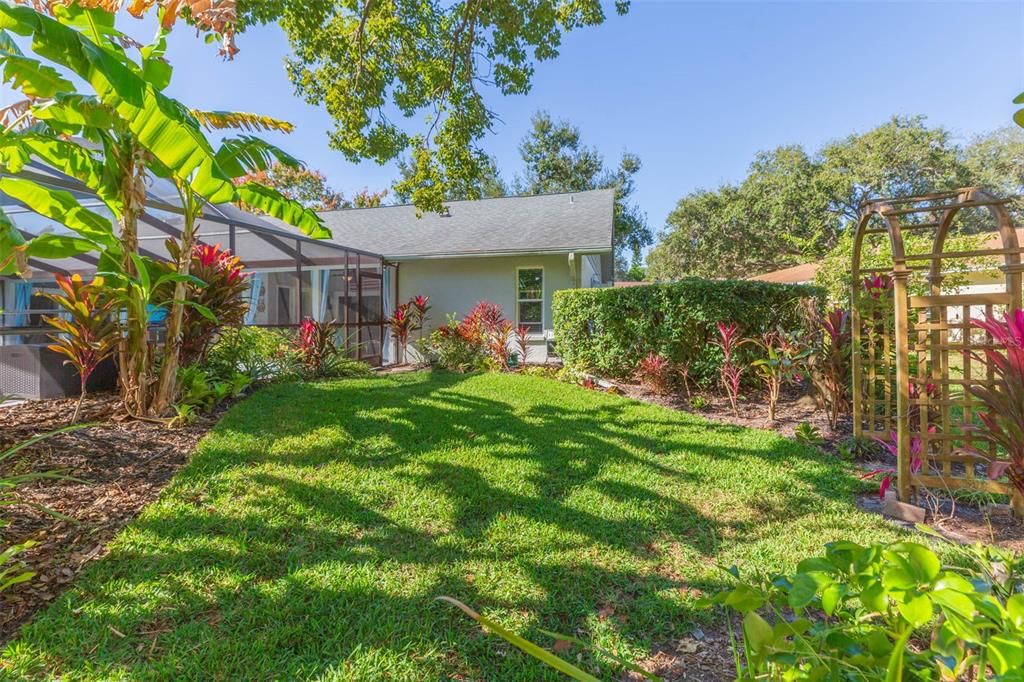 For Sale: $949,900 (4 beds, 2 baths, 2550 Square Feet)