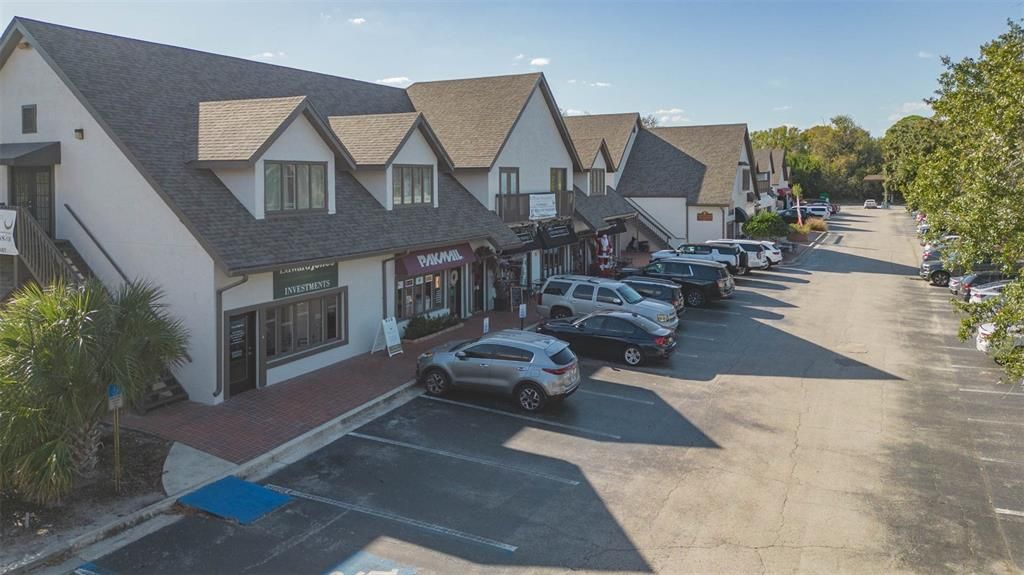 For Sale: $949,900 (4 beds, 2 baths, 2550 Square Feet)