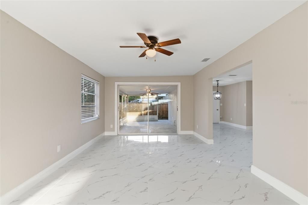 En Venta: $290,000 (3 camas, 2 baños, 1488 Pies cuadrados)