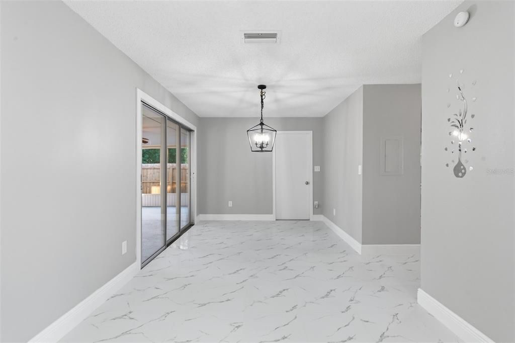 En Venta: $290,000 (3 camas, 2 baños, 1488 Pies cuadrados)