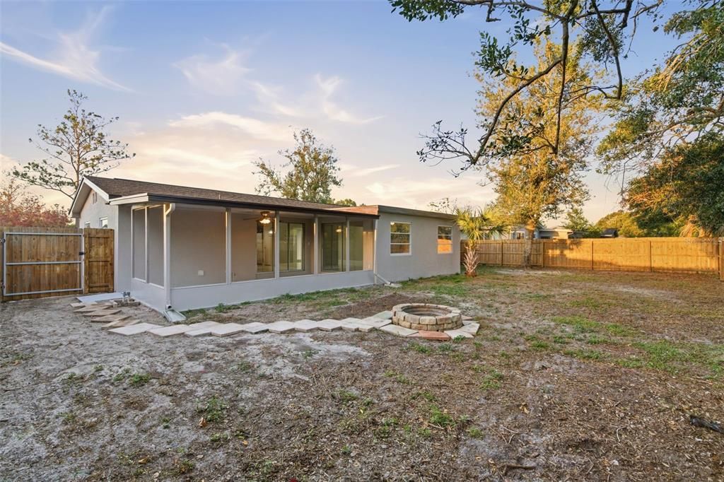 En Venta: $290,000 (3 camas, 2 baños, 1488 Pies cuadrados)