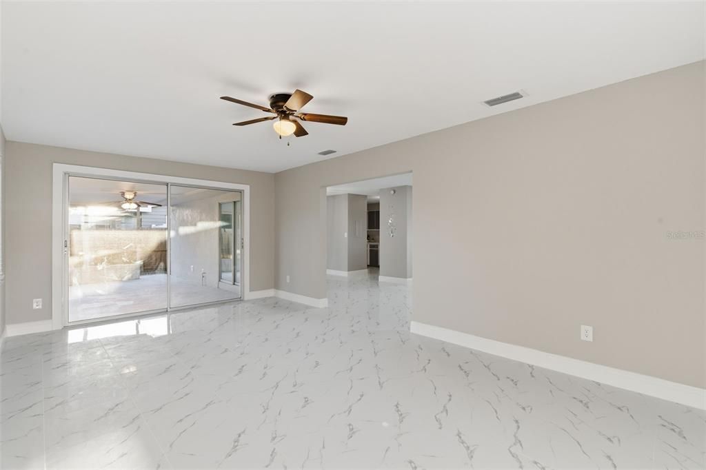 En Venta: $290,000 (3 camas, 2 baños, 1488 Pies cuadrados)