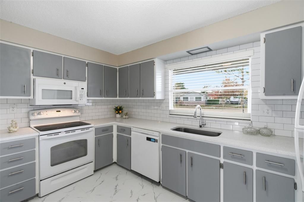 En Venta: $290,000 (3 camas, 2 baños, 1488 Pies cuadrados)