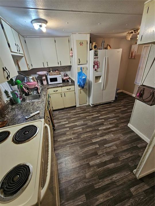 En Venta: $115,000 (3 camas, 2 baños, 936 Pies cuadrados)