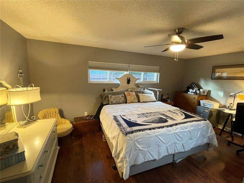 For Sale: $430,000 (4 beds, 2 baths, 1954 Square Feet)