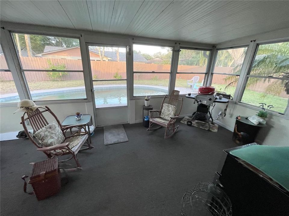 For Sale: $430,000 (4 beds, 2 baths, 1954 Square Feet)