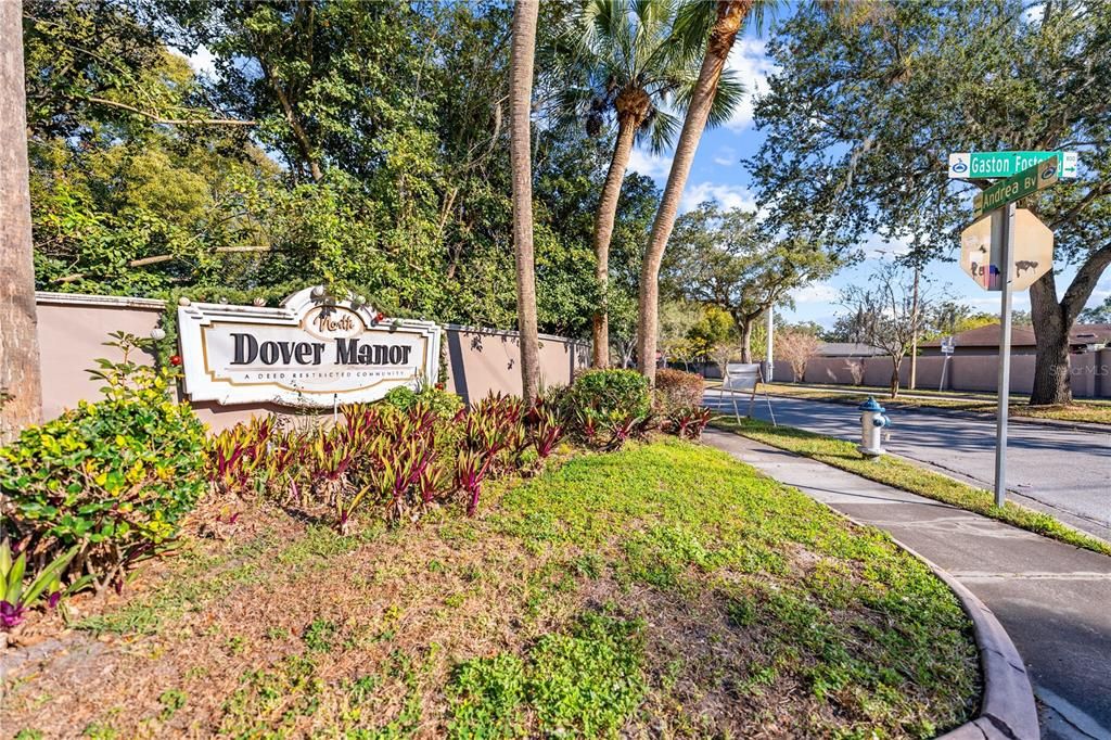 На продажу: $430,000 (4 спален, 2 ванн, 1954 Квадратных фут)