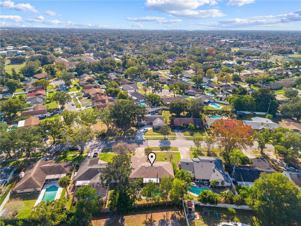 На продажу: $430,000 (4 спален, 2 ванн, 1954 Квадратных фут)