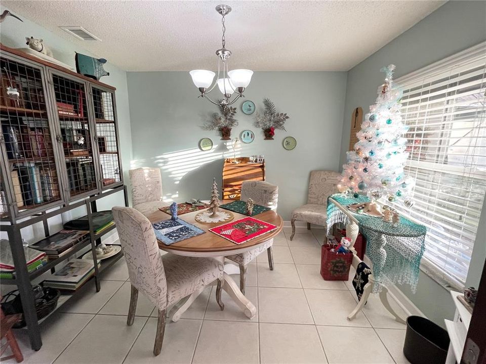 For Sale: $430,000 (4 beds, 2 baths, 1954 Square Feet)