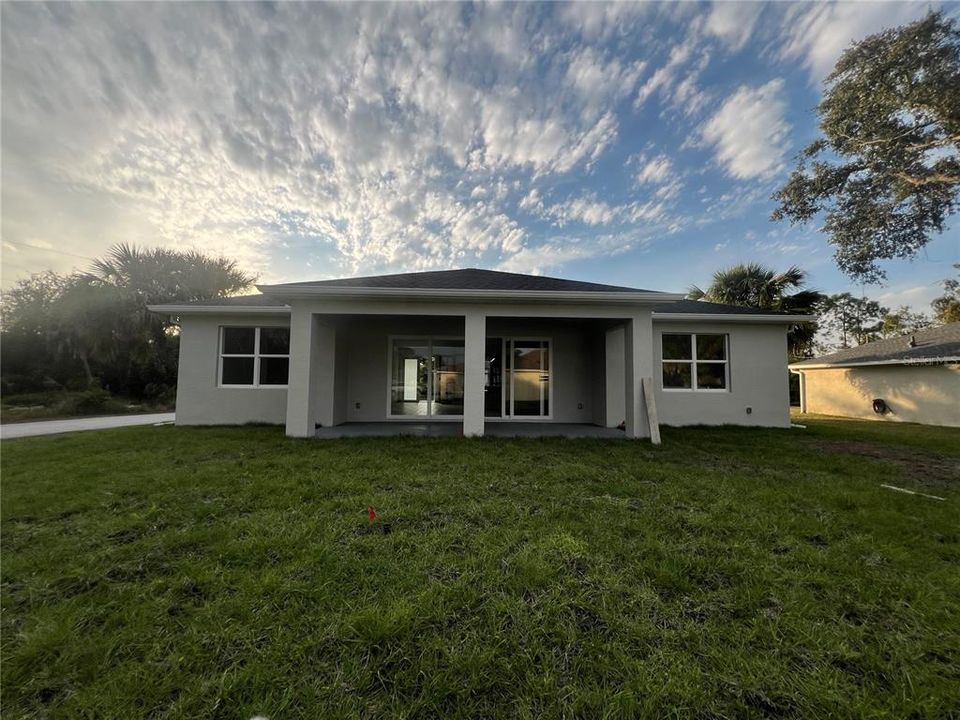 出租: $2,400 (3 贝兹, 2 浴室, 1766 平方英尺)