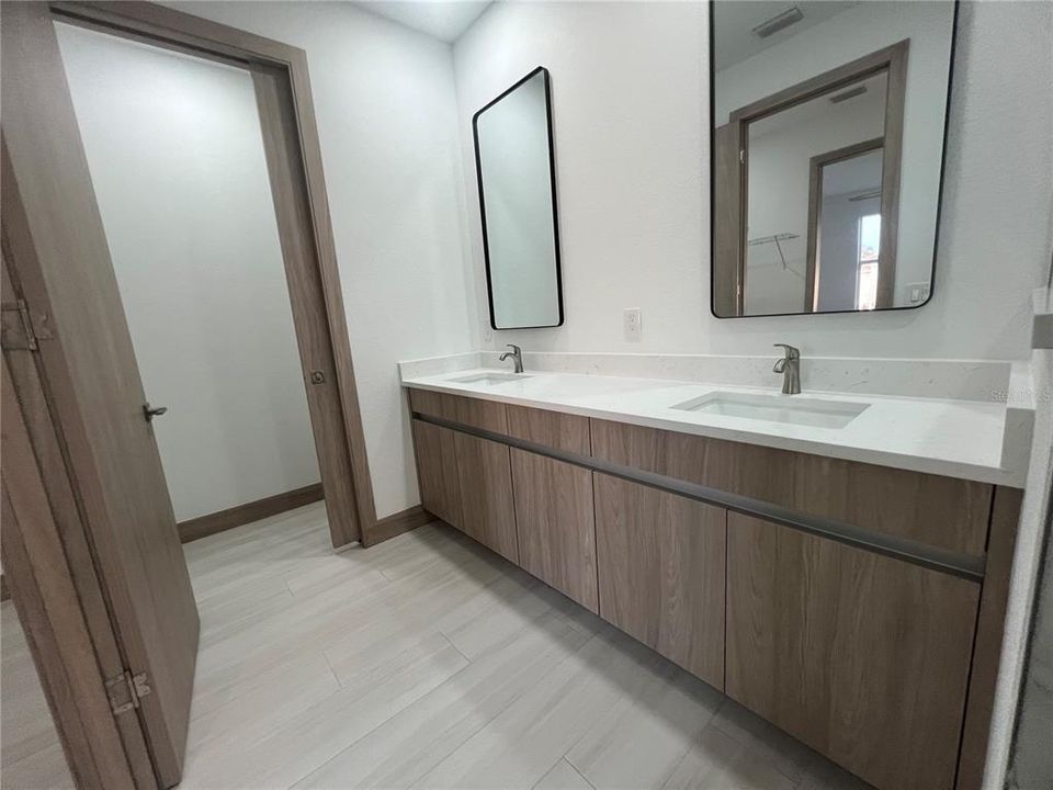 出租: $2,400 (3 贝兹, 2 浴室, 1766 平方英尺)