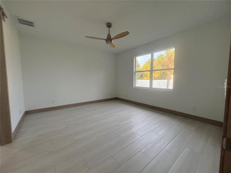 出租: $2,400 (3 贝兹, 2 浴室, 1766 平方英尺)