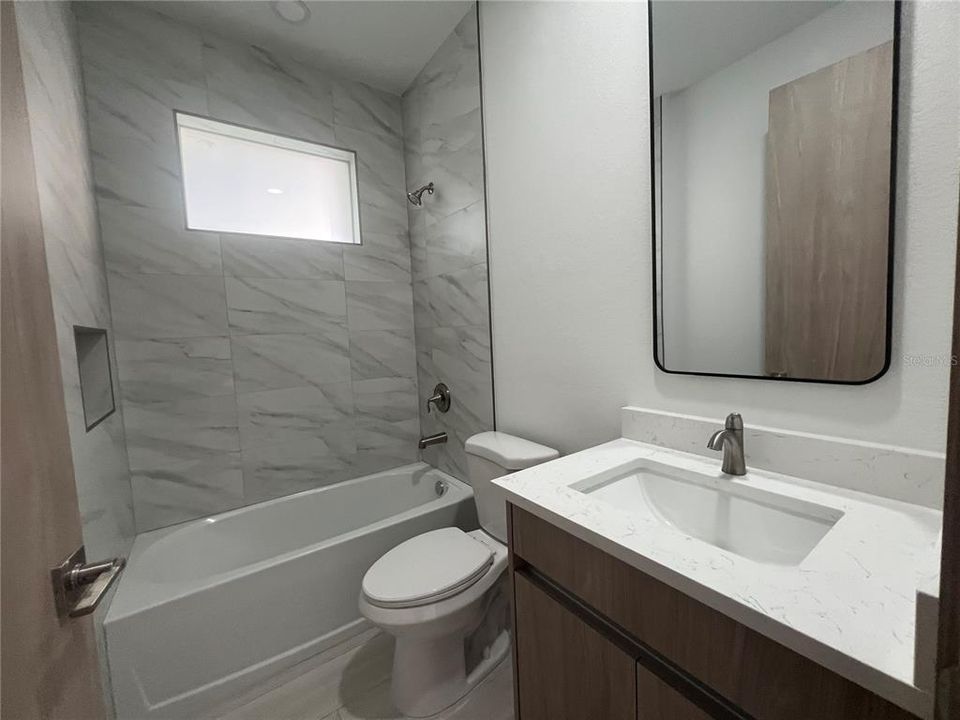 出租: $2,400 (3 贝兹, 2 浴室, 1766 平方英尺)