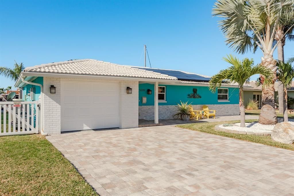 For Sale: $724,900 (3 beds, 2 baths, 1468 Square Feet)