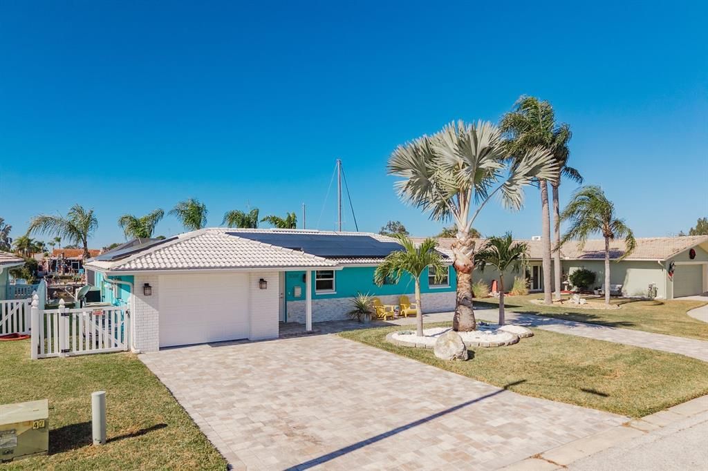 For Sale: $724,900 (3 beds, 2 baths, 1468 Square Feet)