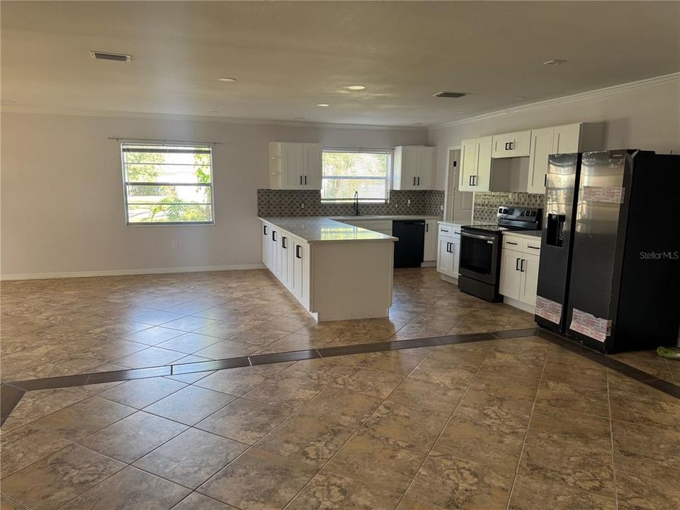 En Venta: $399,900 (4 camas, 2 baños, 2125 Pies cuadrados)