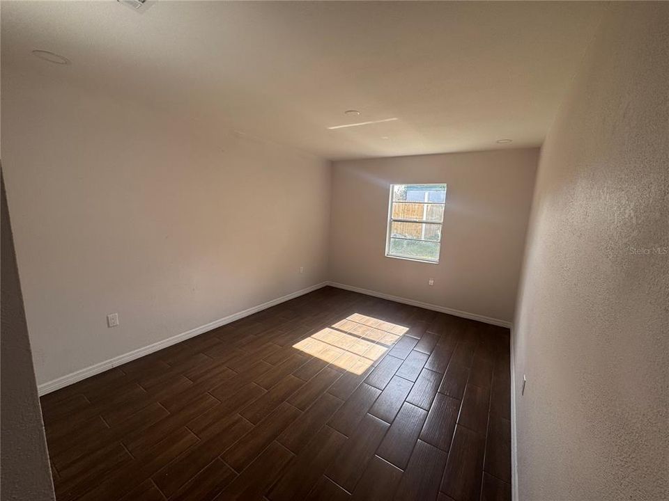 En Venta: $399,900 (4 camas, 2 baños, 2125 Pies cuadrados)