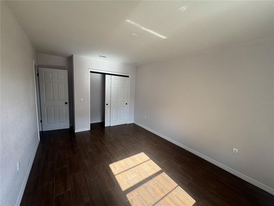 En Venta: $399,900 (4 camas, 2 baños, 2125 Pies cuadrados)