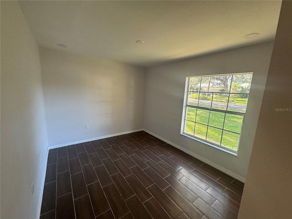 En Venta: $399,900 (4 camas, 2 baños, 2125 Pies cuadrados)