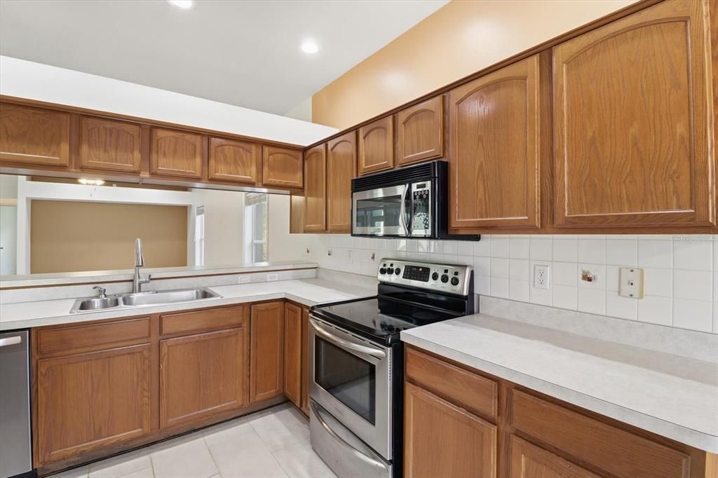 For Sale: $262,500 (2 beds, 2 baths, 1430 Square Feet)