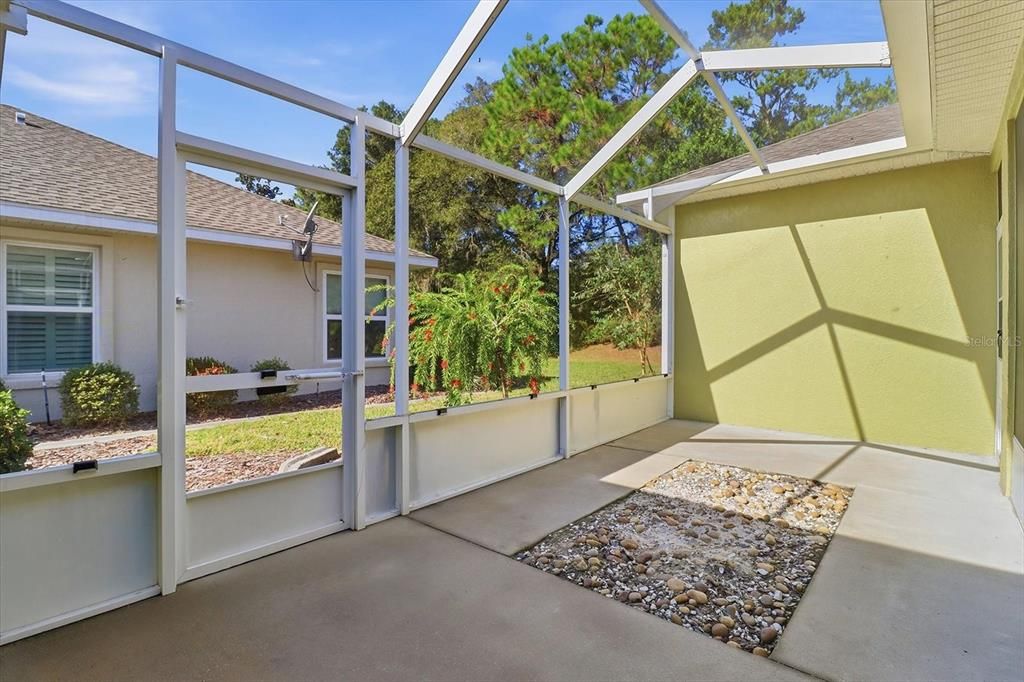 For Sale: $262,500 (2 beds, 2 baths, 1430 Square Feet)