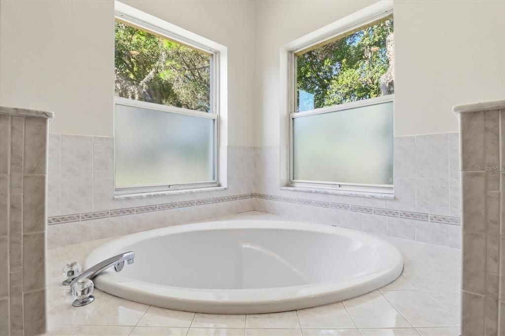 For Sale: $262,500 (2 beds, 2 baths, 1430 Square Feet)