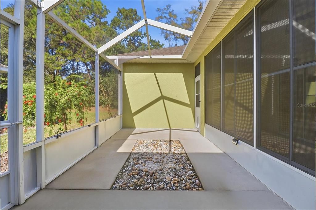 For Sale: $262,500 (2 beds, 2 baths, 1430 Square Feet)