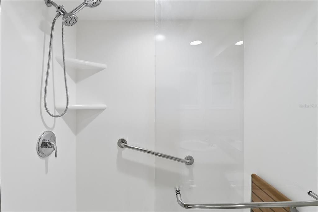 For Sale: $262,500 (2 beds, 2 baths, 1430 Square Feet)