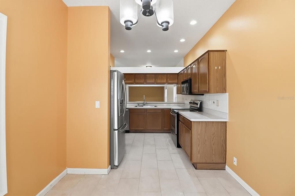 For Sale: $262,500 (2 beds, 2 baths, 1430 Square Feet)