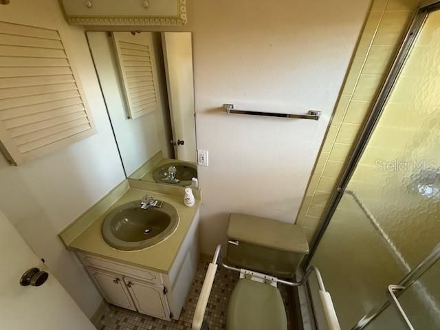 待售: $199,000 (2 贝兹, 2 浴室, 1006 平方英尺)