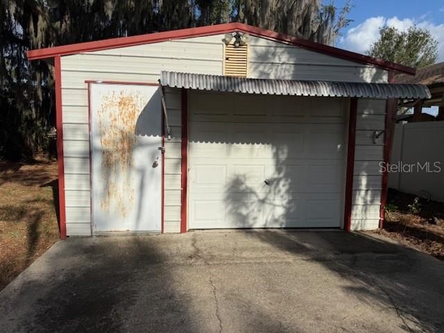 待售: $199,000 (2 贝兹, 2 浴室, 1006 平方英尺)