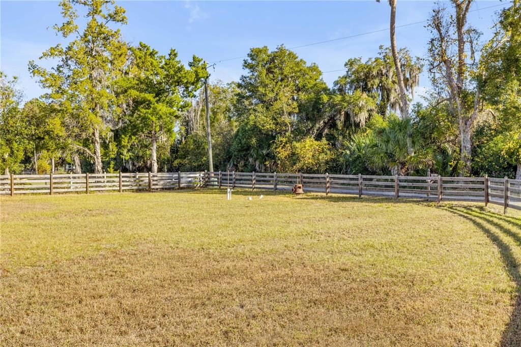 For Sale: $1,399,000 (6 beds, 4 baths, 3685 Square Feet)