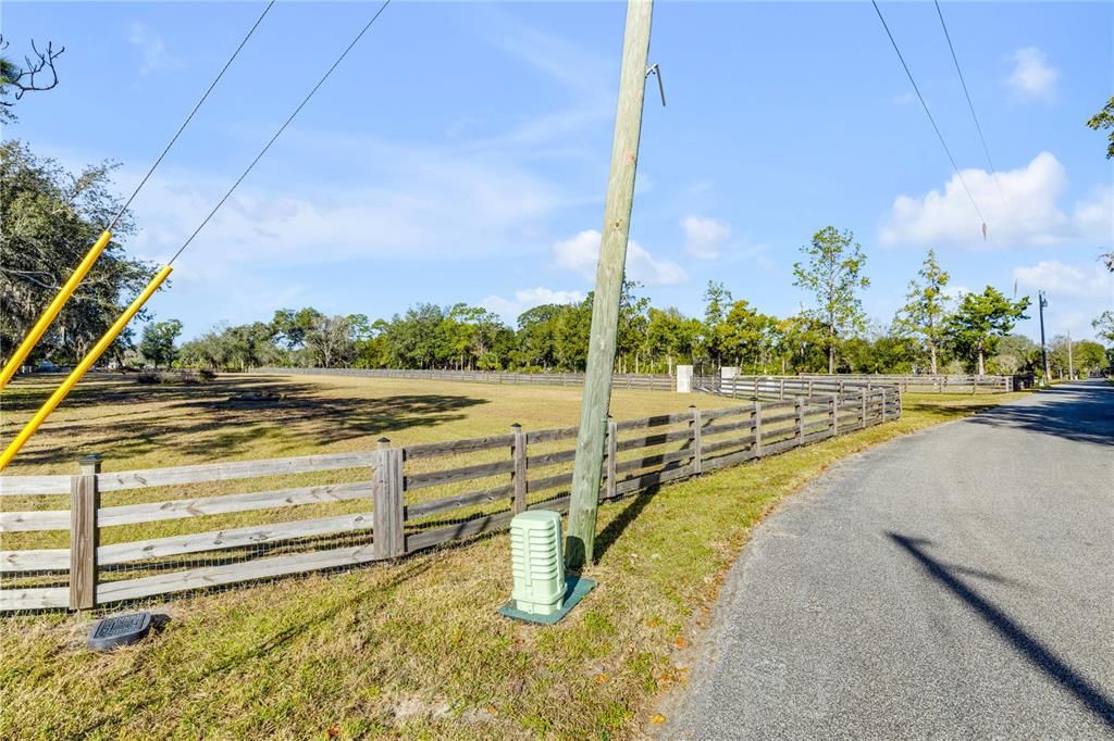 For Sale: $1,399,000 (6 beds, 4 baths, 3685 Square Feet)