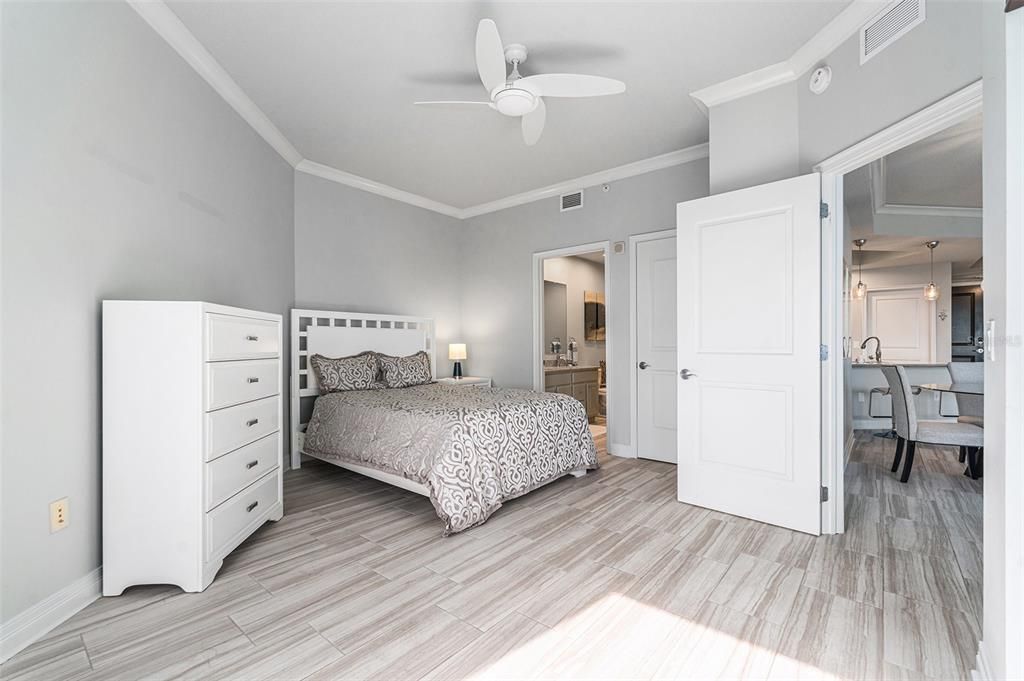 En Renta: $4,995 (2 camas, 2 baños, 1571 Pies cuadrados)