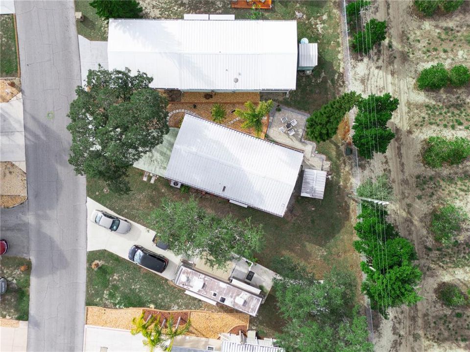 For Sale: $119,900 (1 beds, 1 baths, 732 Square Feet)