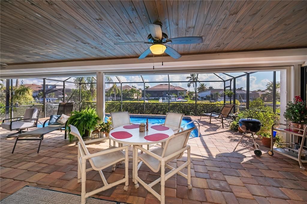 На продажу: $597,400 (3 спален, 2 ванн, 1779 Квадратных фут)