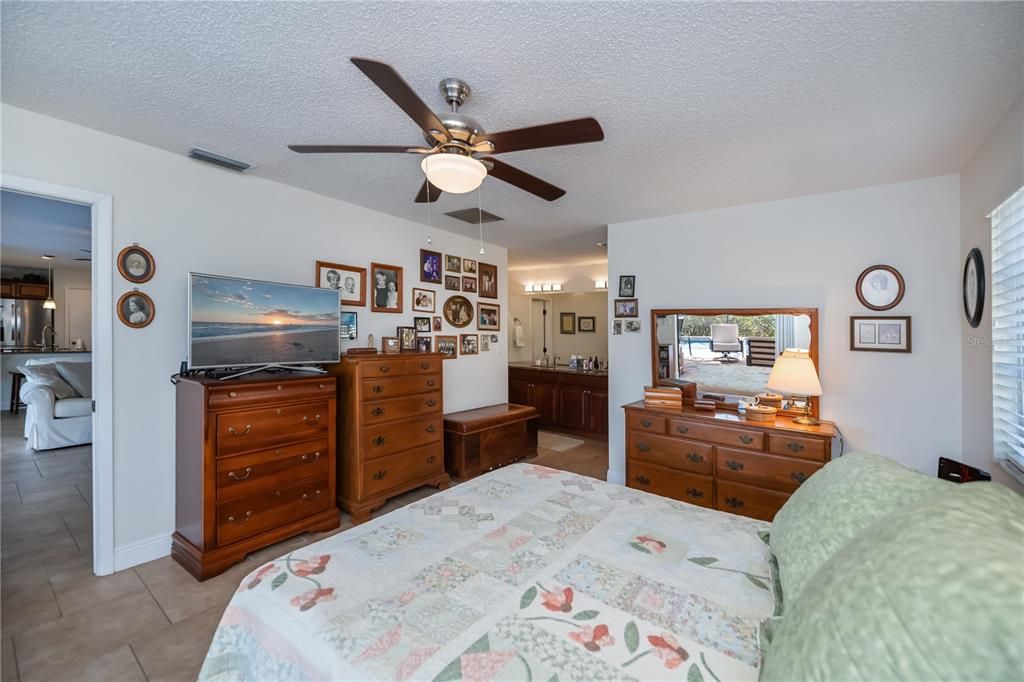 На продажу: $597,400 (3 спален, 2 ванн, 1779 Квадратных фут)