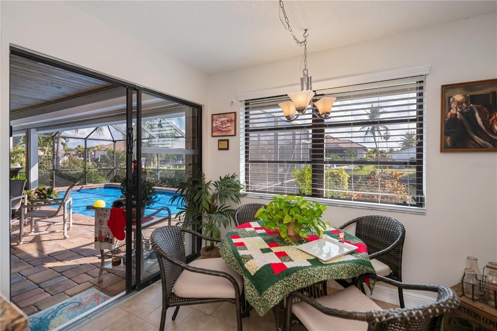 На продажу: $597,400 (3 спален, 2 ванн, 1779 Квадратных фут)