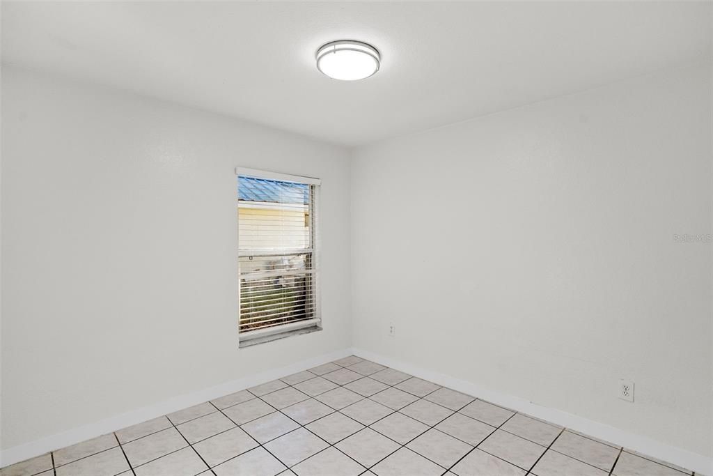 For Rent: $1,695 (3 beds, 2 baths, 1200 Square Feet)