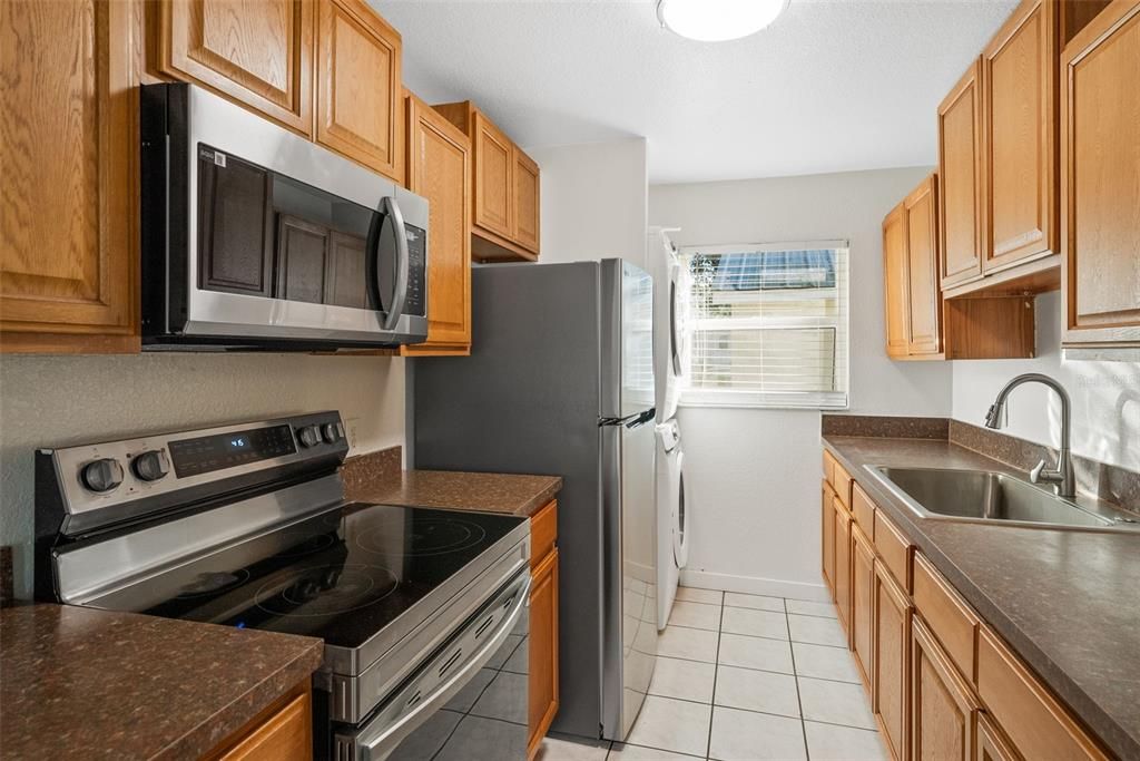 For Rent: $1,695 (3 beds, 2 baths, 1200 Square Feet)