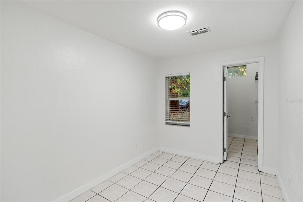 For Rent: $1,695 (3 beds, 2 baths, 1200 Square Feet)