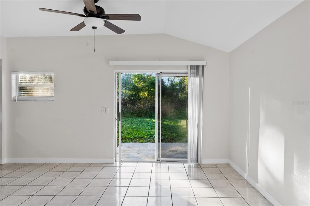 For Rent: $1,695 (3 beds, 2 baths, 1200 Square Feet)