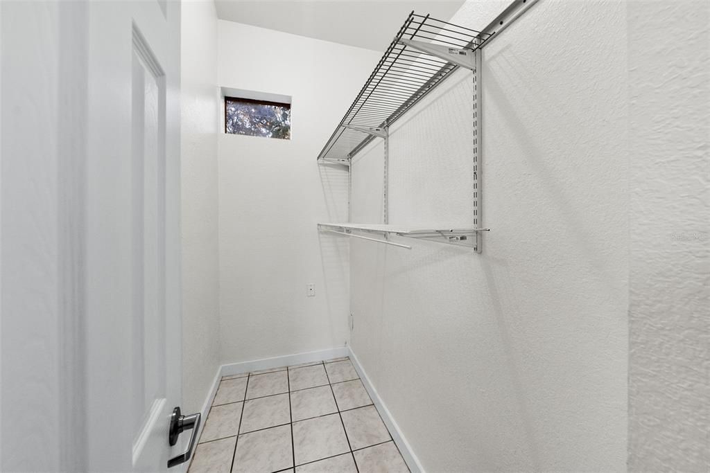 For Rent: $1,695 (3 beds, 2 baths, 1200 Square Feet)