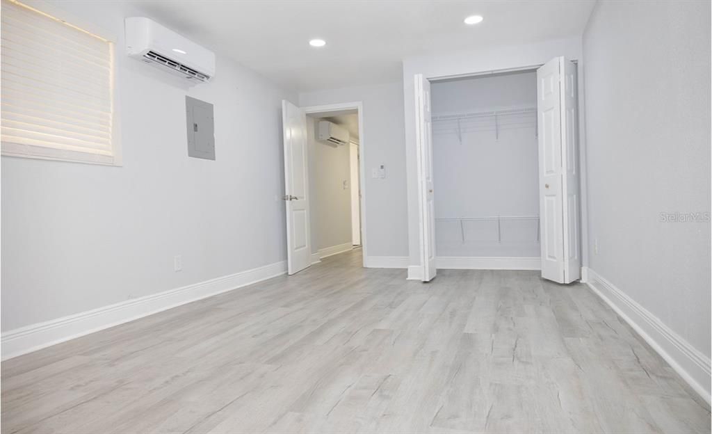 待售: $409,900 (4 贝兹, 2 浴室, 1600 平方英尺)