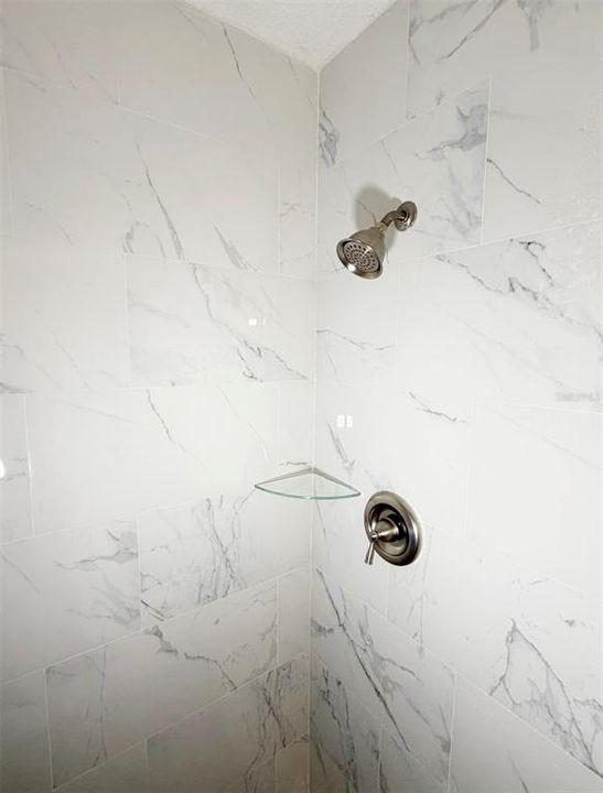 For Sale: $139,000 (1 beds, 1 baths, 1060 Square Feet)