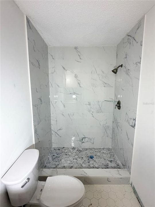 For Sale: $139,000 (1 beds, 1 baths, 1060 Square Feet)