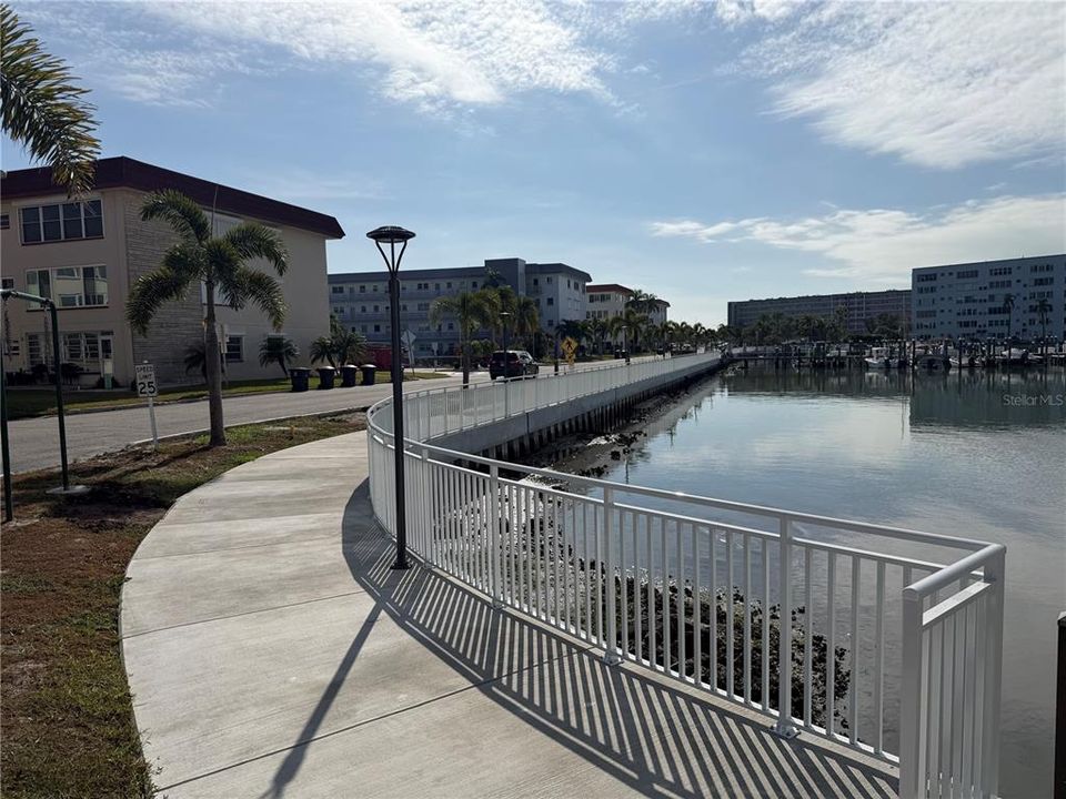 For Sale: $139,000 (1 beds, 1 baths, 1060 Square Feet)