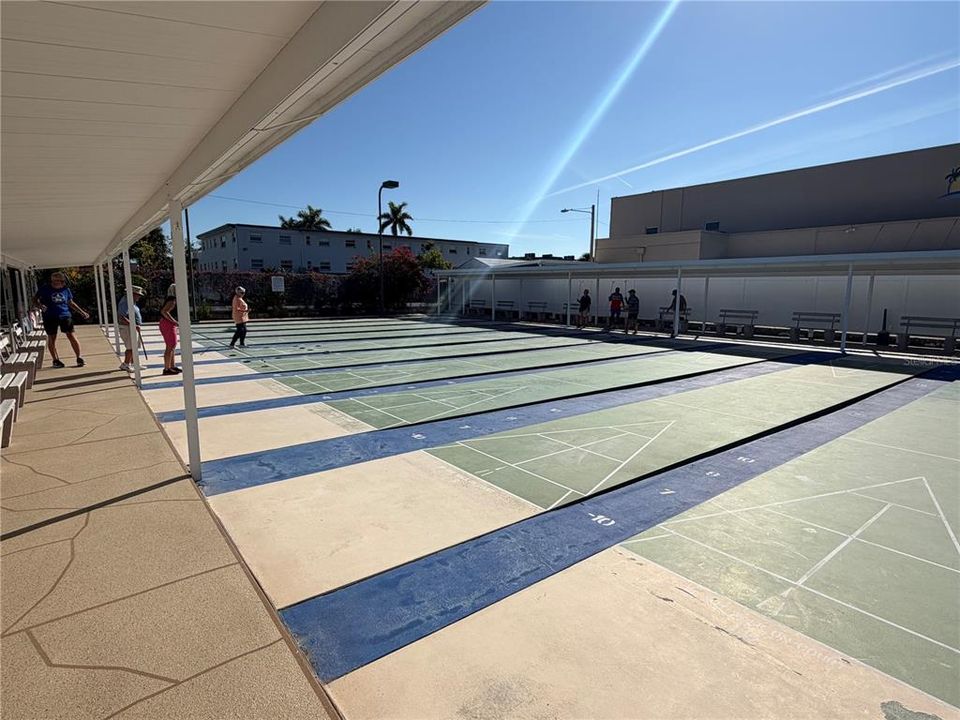 For Sale: $139,000 (1 beds, 1 baths, 1060 Square Feet)